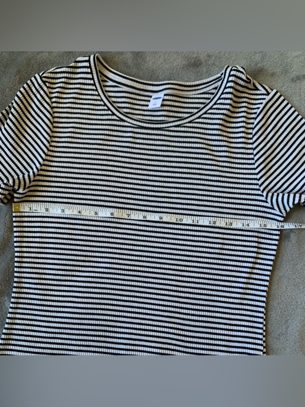 Bundle of 3 shirts. Reebok, Mossimo and Old Navy. Great for summer outfits. - Picture 3 of 10